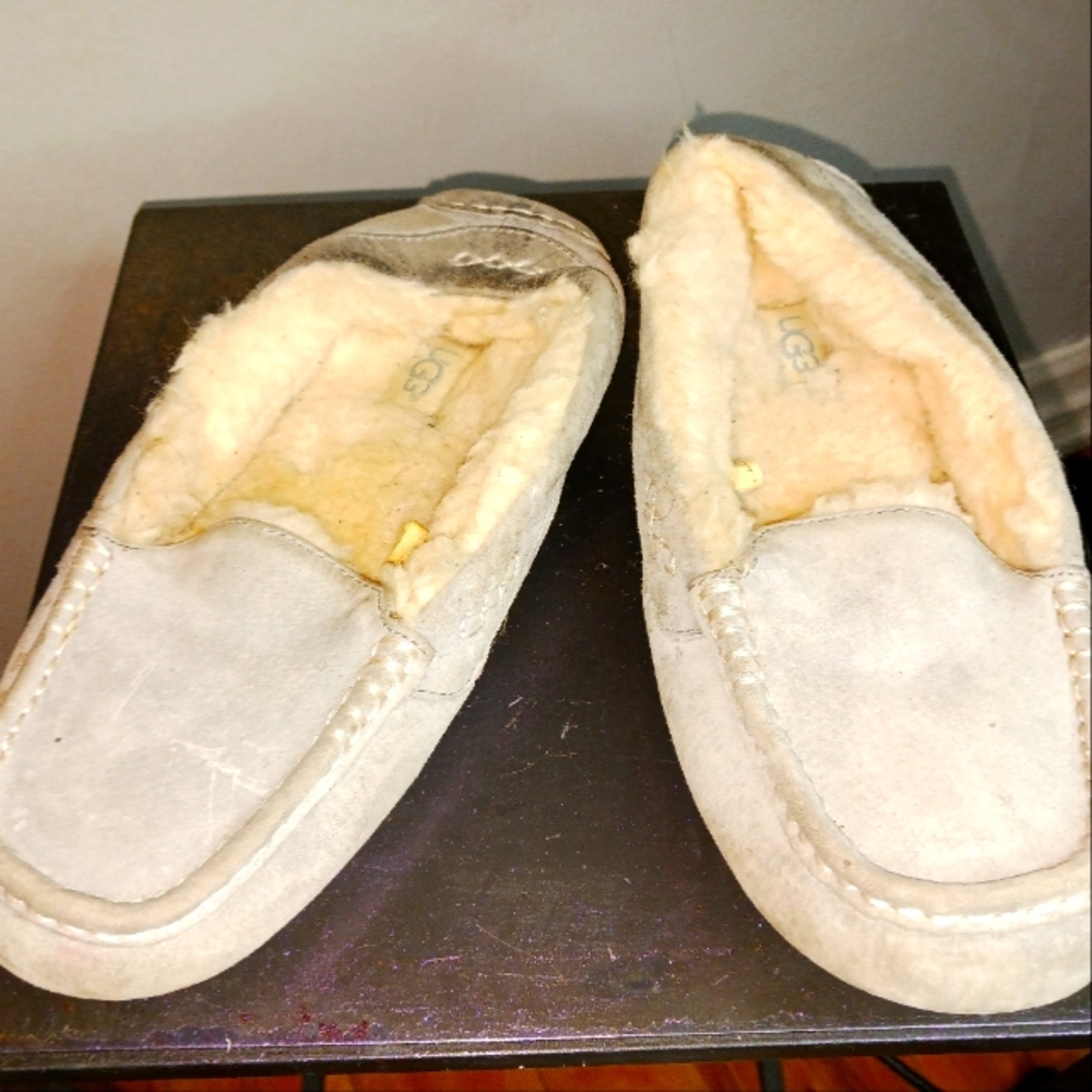 Ugg slippers